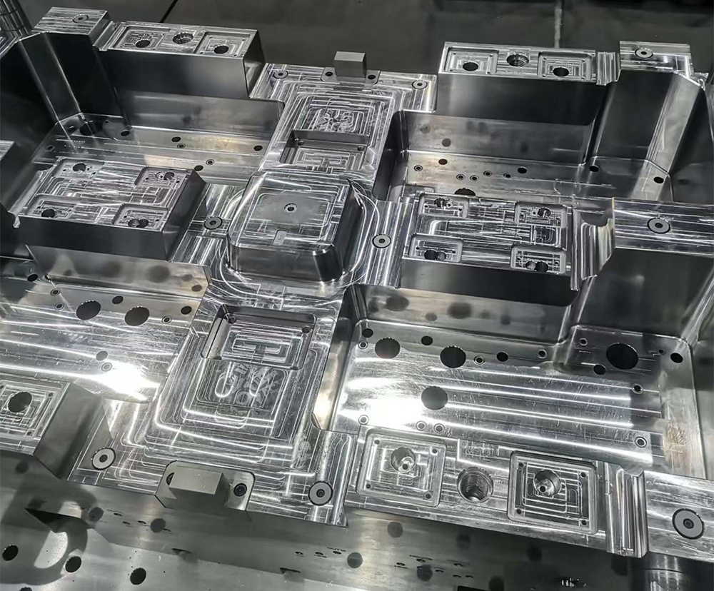 一體式雙色車燈模架