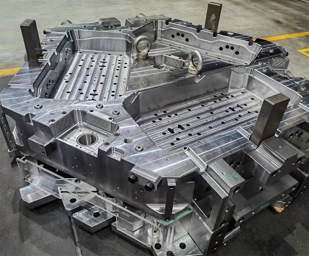 一體式三色車燈模架